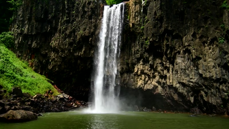 高山流水瀑布美景 高山流水瀑布美景