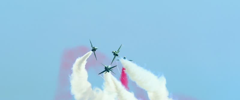 4K飞机特技彩色烟雾秀