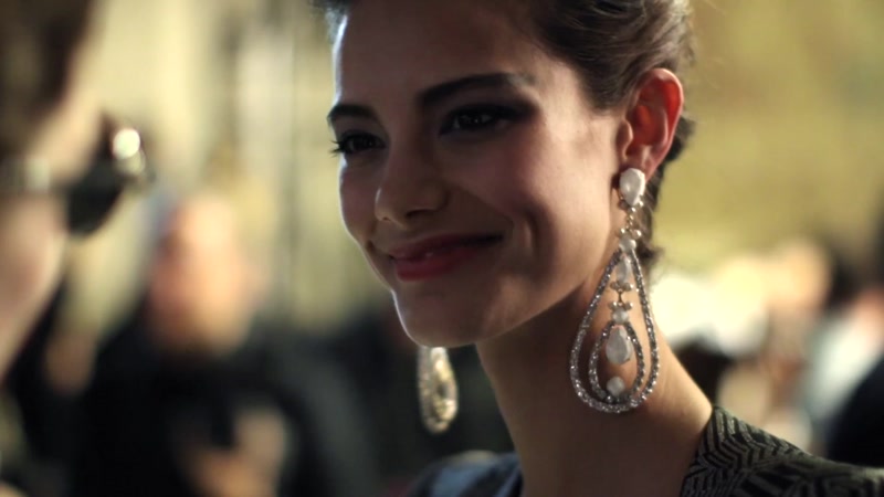 闪光灯下的模特