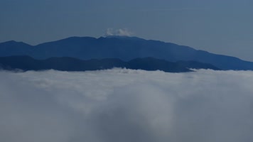 4K航拍大气云海山川之圣高原 4K航拍大气云海山川之圣高原