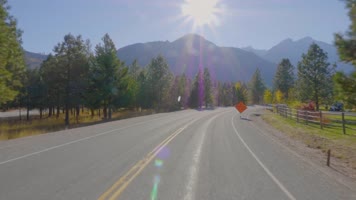 4k秋季公路快速行驶沿途风光 4k秋季公路快速行驶沿途风光