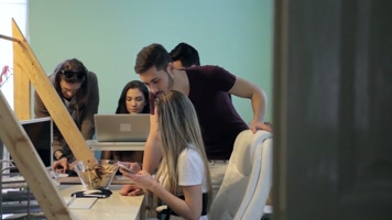 青春活力励志奔跑拥抱自然幸福生活 青春活力励志奔跑拥抱自然幸福生活