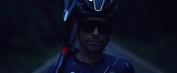 震撼公路骑行挑战自我户外运动 震撼公路骑行挑战自我户外运动