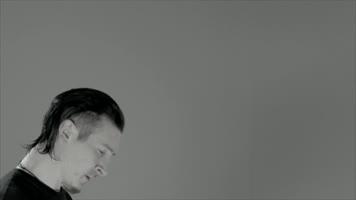 黑白艺术光影快闪节奏甩头发