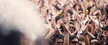 日本时尚电子音乐节万人嗨爆现场