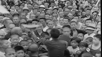 30年代日本轰炸上海时大面积逃荒人群 30年代日本轰炸上海时大面积逃荒人群