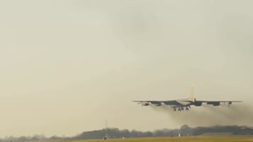 美军机场B-52轰炸机作战基地