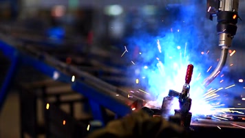 电焊焊接金属工作