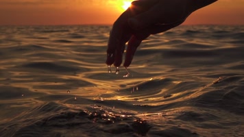 海里扬水 玩水 绝美夕阳 升格视频 海里扬水 玩水 绝美夕阳 升格视频