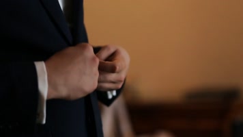 男士穿西服 扣扣子 男士穿西服 扣扣子