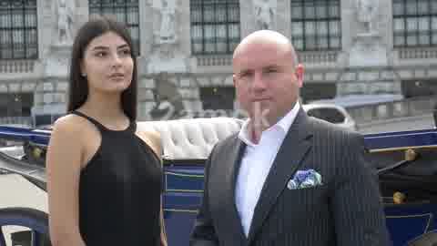 名流生活，马车美女，灯红酒绿