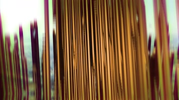 大气华丽隆重的彩色光束片头效果AE