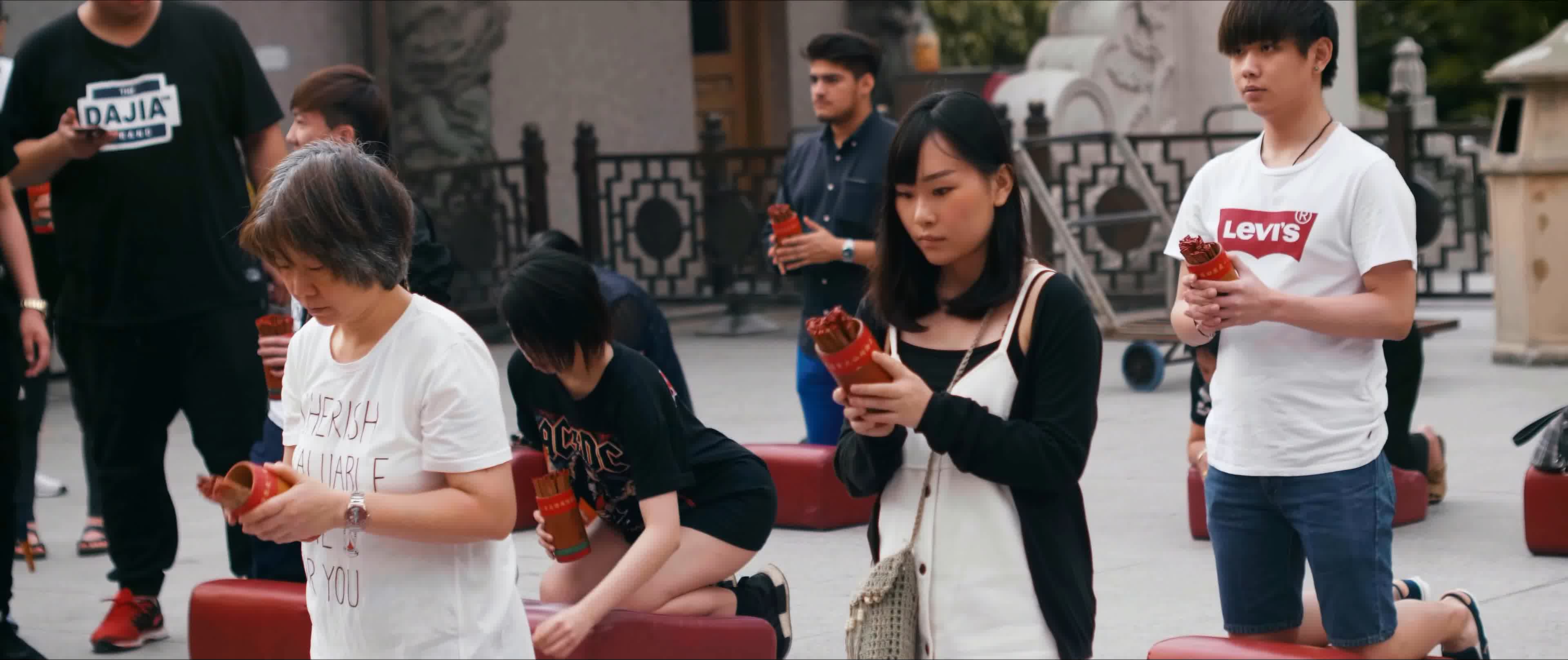 香港人文文化风情，求神拜佛