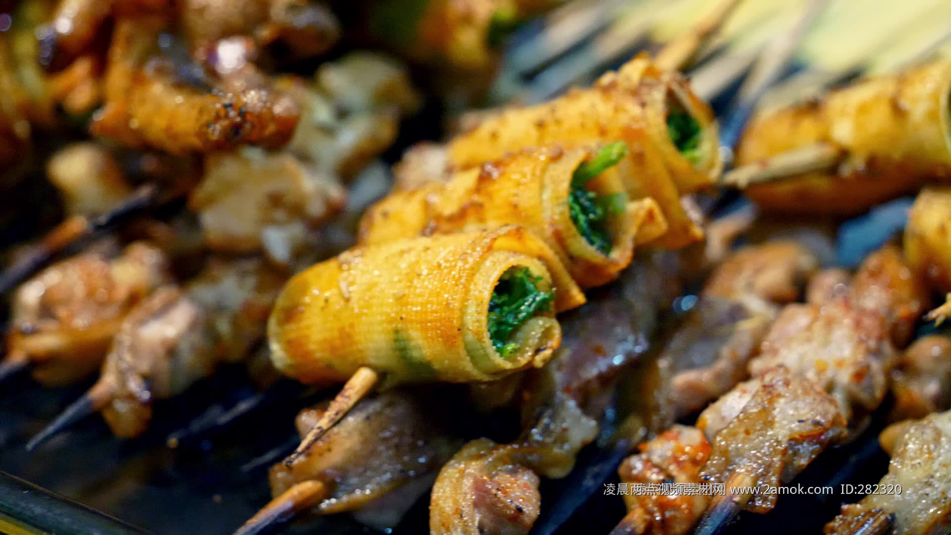 新疆烤馕不用啃，这样的风味馕炒肉，烧烤味道棒极了！ - 哔哩哔哩