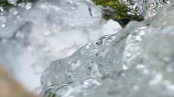 【4k原创】240帧升格山间的溪流