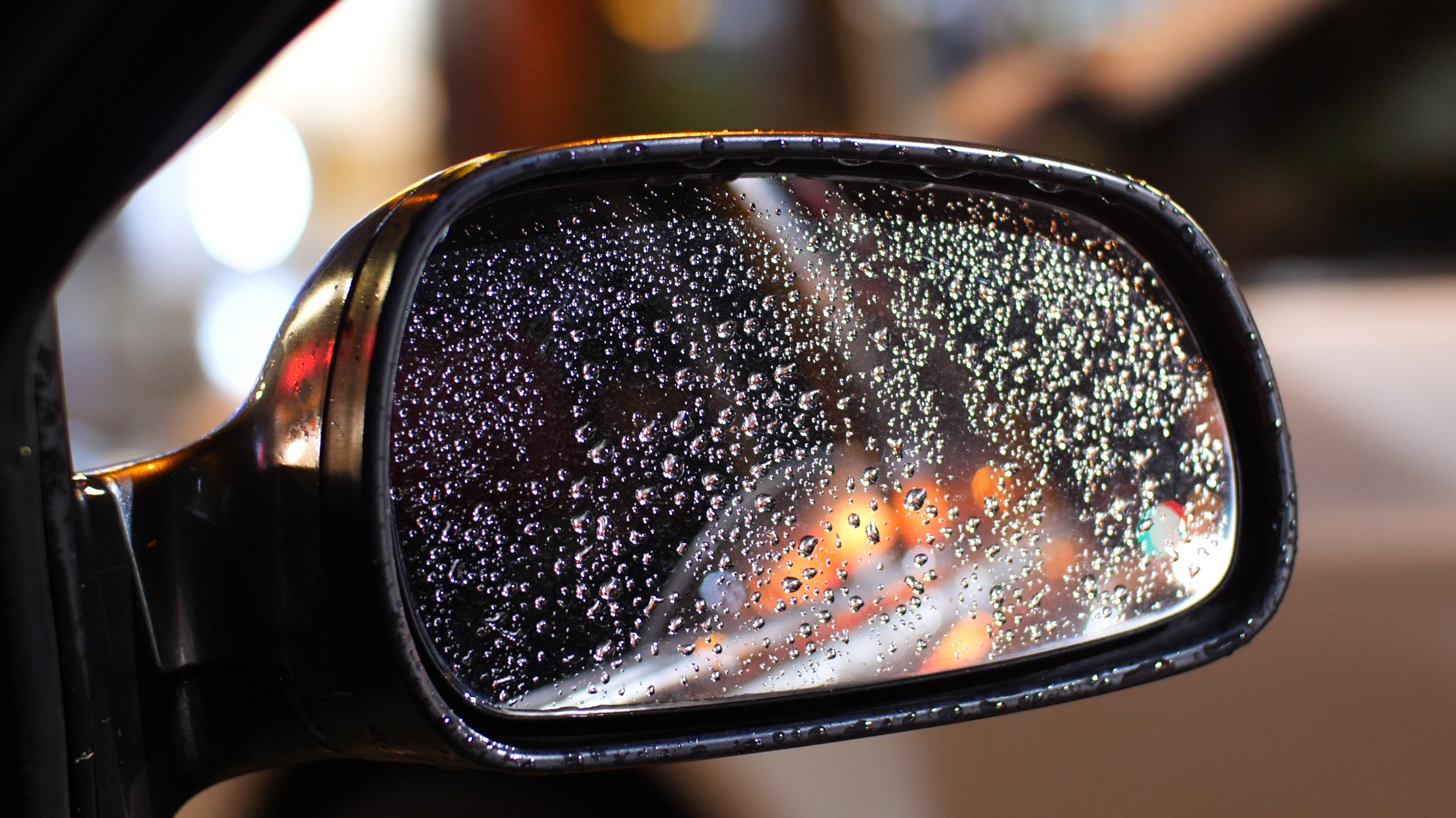 4K原创城市下雨开车彷徨伤感情感视频