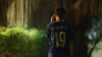 red青春校园正能量小武器女足点射射门足