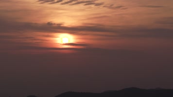 山区日出鸟鸣实拍