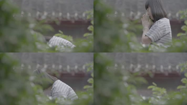 祈福跪拜的女子Log