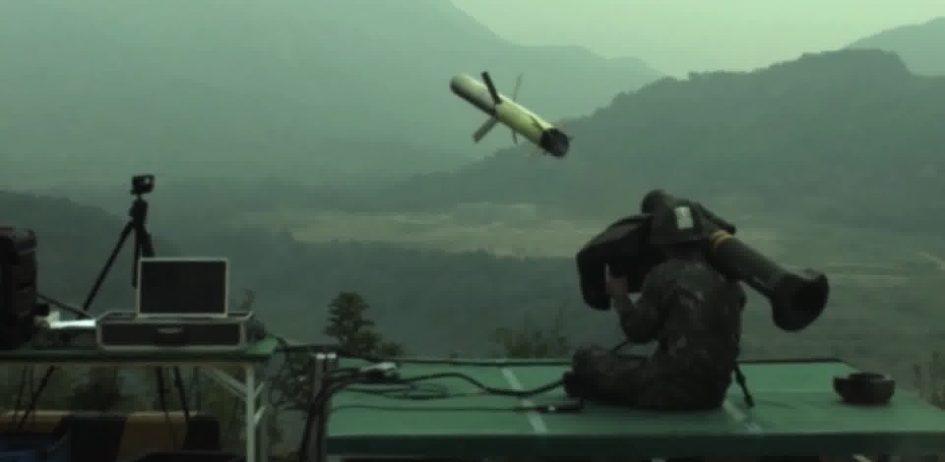 军事实拍,反坦克导弹,击中坦克 军事实拍,反坦克导弹,击中坦克