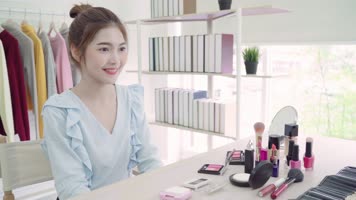 线上直播带货，网红主播