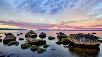 自然风景湖岸湖水溪流峡谷