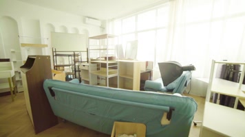 家具仓库杂乱实拍