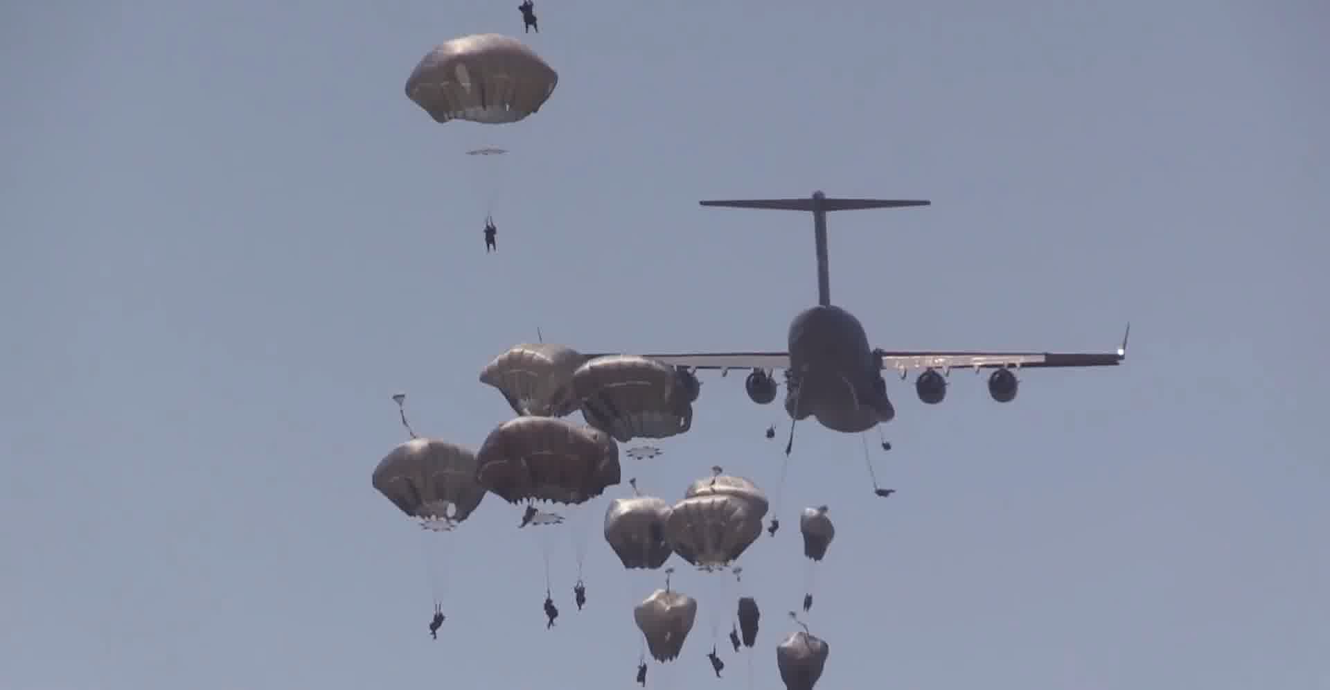 空降兵，飞机空降