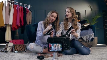 网红直播，镜头前录制，网红带货