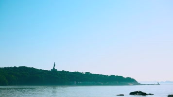 观音像南海观音铜像视频游客隔海远眺观世音