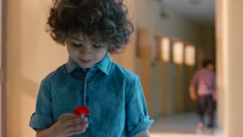 小儿成长 成长记忆 小伙伴 情感记忆 同