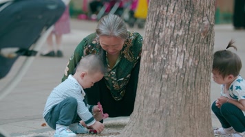市民生活视频城市社区里普通民众老人小孩 市民生活视频城市社区里普通民众老人小孩