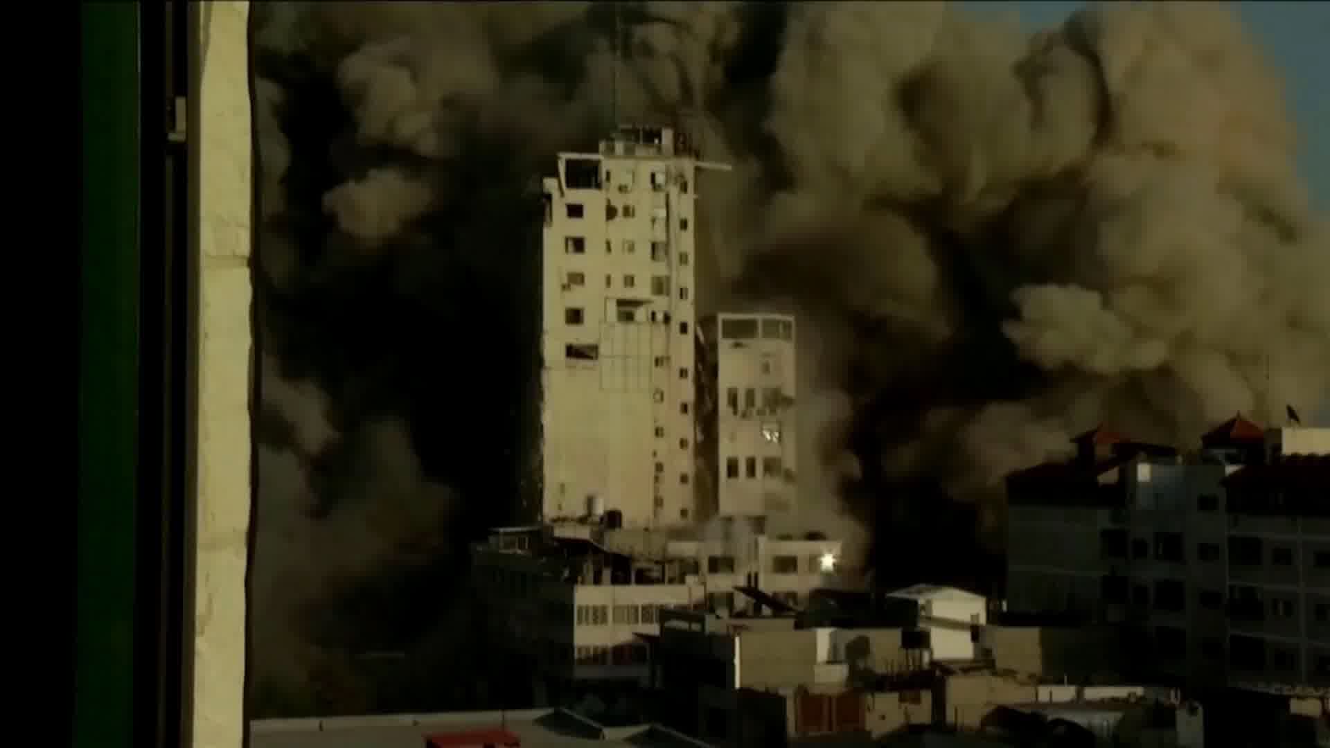 人道主义，反战人权，战火建筑倒塌