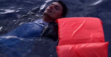 人道主义，反战人权，难民偷渡救援船