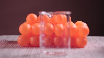 乒乓球 烧杯 分子实验 氨基酸 肽 蛋白