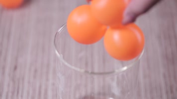 乒乓球 烧杯 分子实验 氨基酸 肽 蛋白