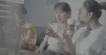 4K 都市女性喝咖啡、咖啡店午后时光