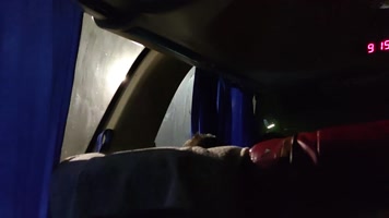 车外光影灯光夜车大巴昏暗闪光