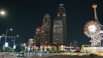 繁华都市灯光夜景天津火车站世纪钟