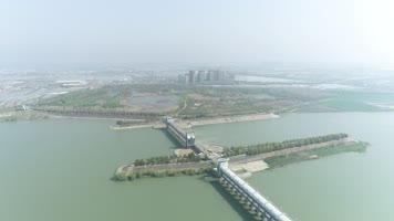 蚌埠湿地公园黑牛嘴(4K50帧) 蚌埠湿地公园黑牛嘴(4K50帧)