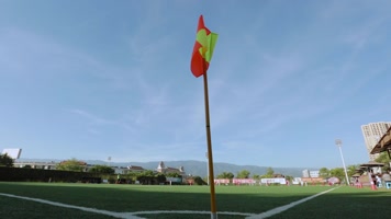 体育场视频足球角球区角旗特写