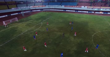 4k体育场视频夜晚灯光球场足球比赛