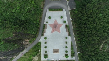 突破乌江主题雕塑2