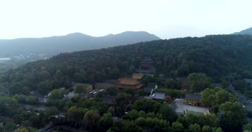 杭州雷峰塔和净慈寺4K航拍视频 杭州雷峰塔和净慈寺4K航拍视频