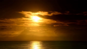 日出东方海面日出晨曦朝阳旭日东方太阳升起