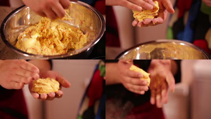 厨师示范玉米面贴饼子 (3)