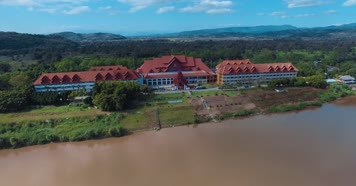 泰国旅游视频掩隐在森林中的金三角大酒店