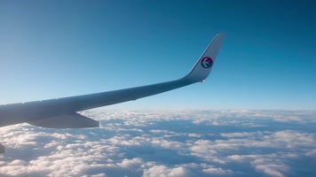 飞机云海视频中国东方航空机翼标志