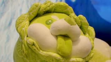 实拍旅拍成都潮玩集合店春熙路人流人潮空镜