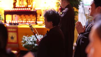 佛教法会信徒诵经4k